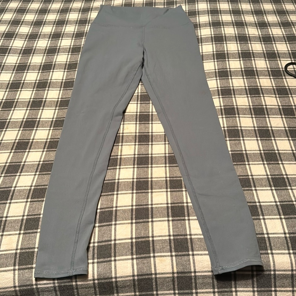 Alo Size small high rise alo leggings with detail up the back of legs